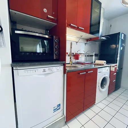Apartament 15 Min Walk To Disneylandparis, 5 Min Walk To Val D'europe Mall And Train Rer A, Monyhome For 4 Persons *